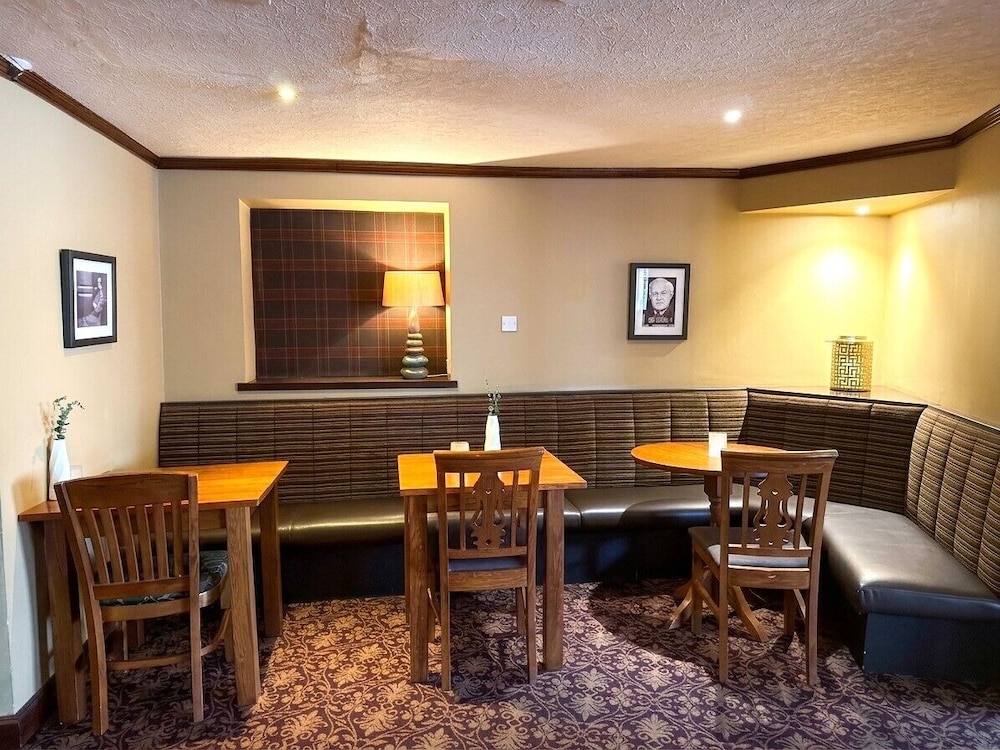 Angus Hotel 46/71