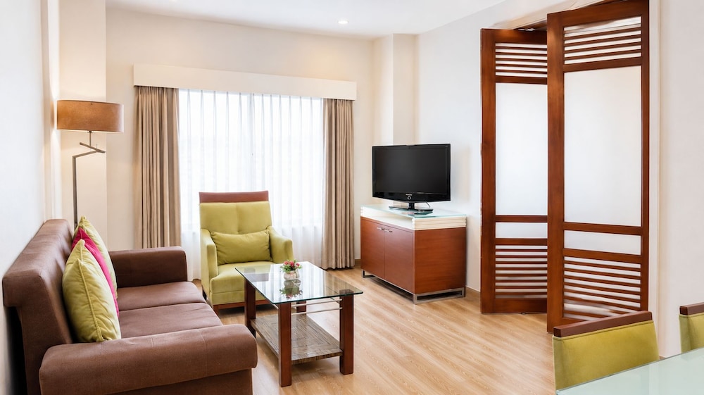 Palazzo Bangkok Hotel 38/55
