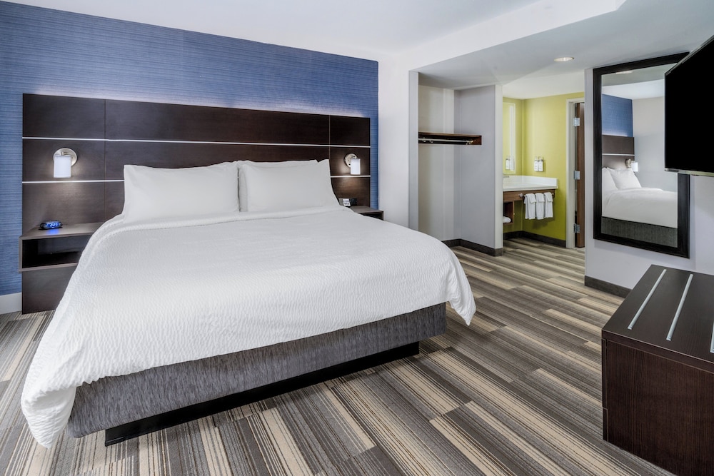 Holiday Inn Express And Suites Deadwood Gold Dust Casino 19/78