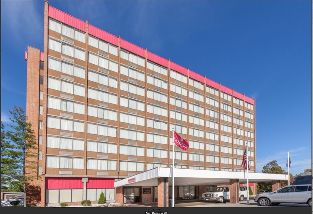 Ramada Plaza Albany 4/24