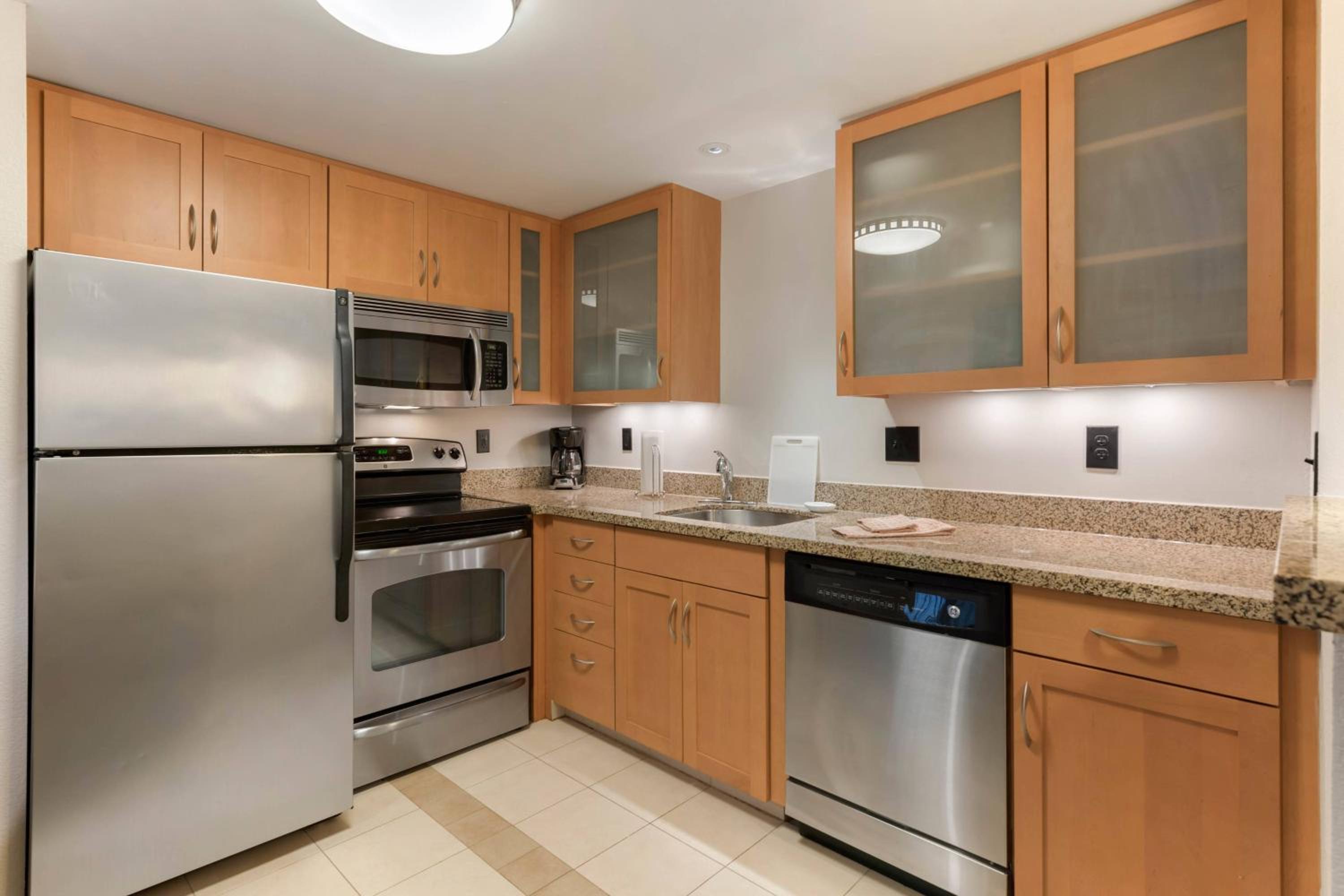 جناح بسريرين كينج بغرفتي نوم مع أريكة، Residence Inn Columbus 5/5
