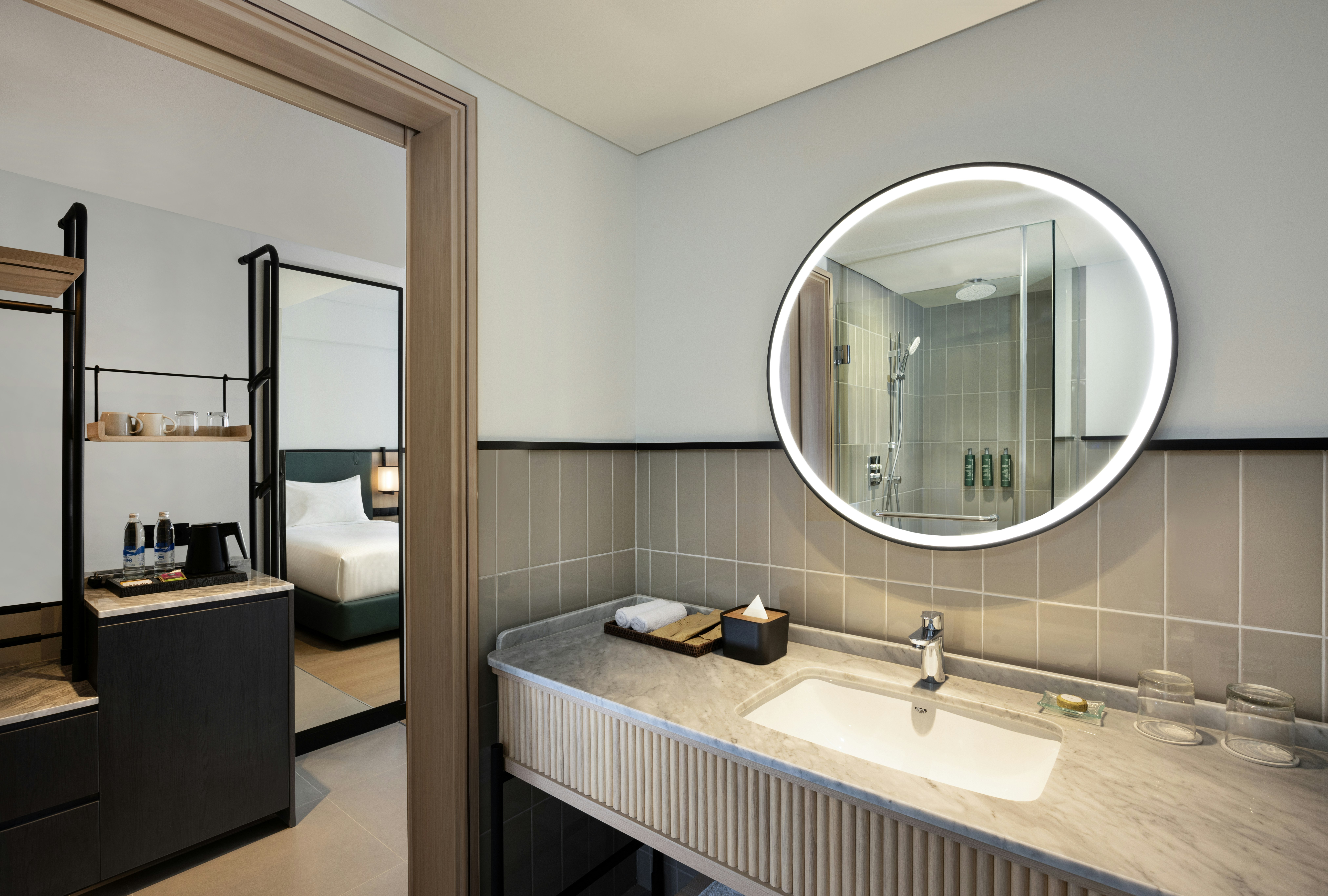 غرفة بسرير كينج بإطلالة على المسبح، Hilton Garden Inn Bali Nusa Dua 2/4