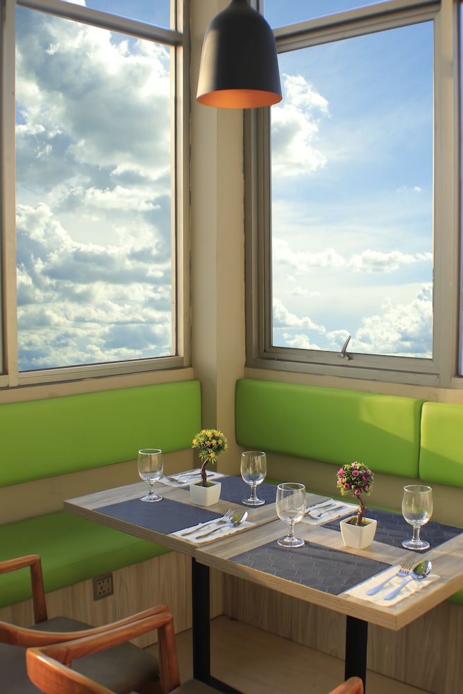 Hotel Laksana Solo Managed by Dafam 35/50