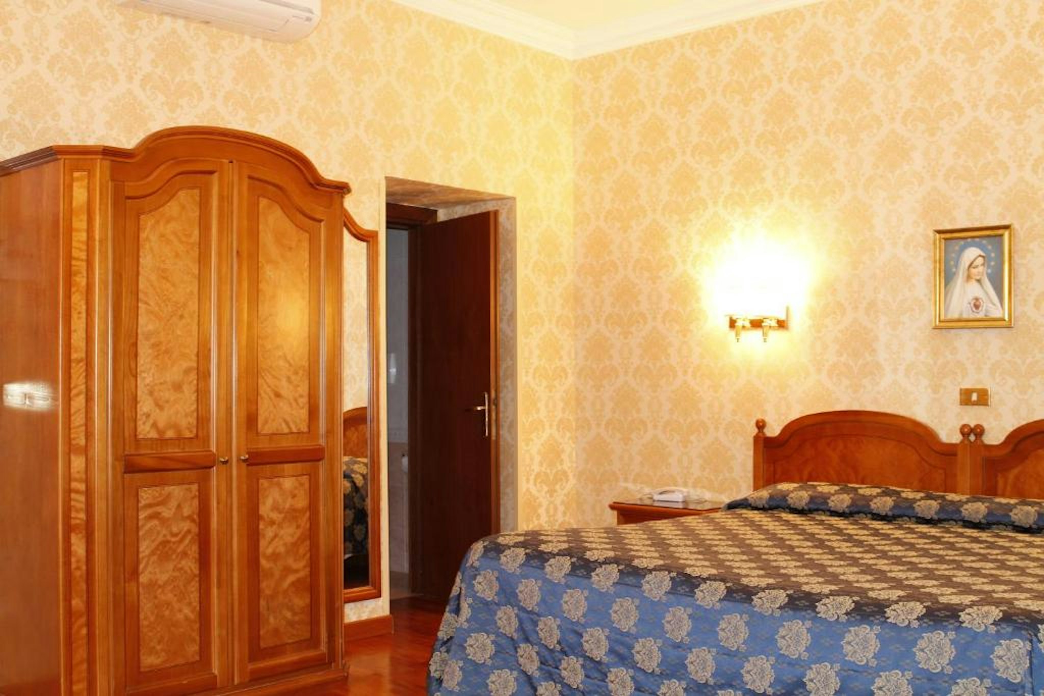 Hotel Pace Helvezia 7/20