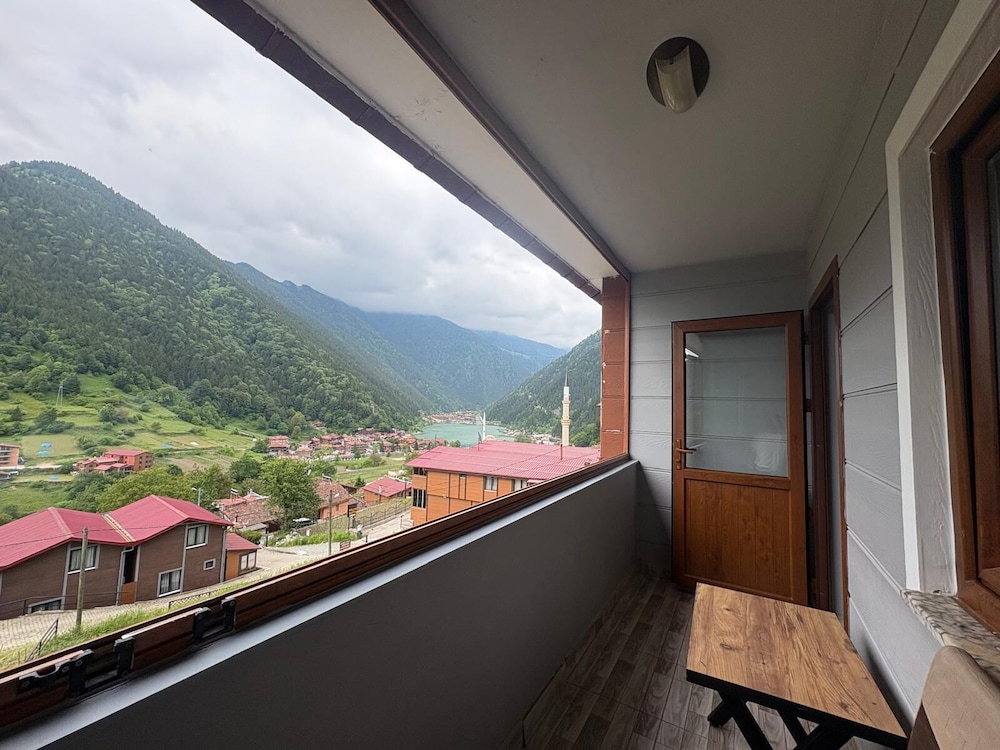 Ozbek Suit Otel 32/58