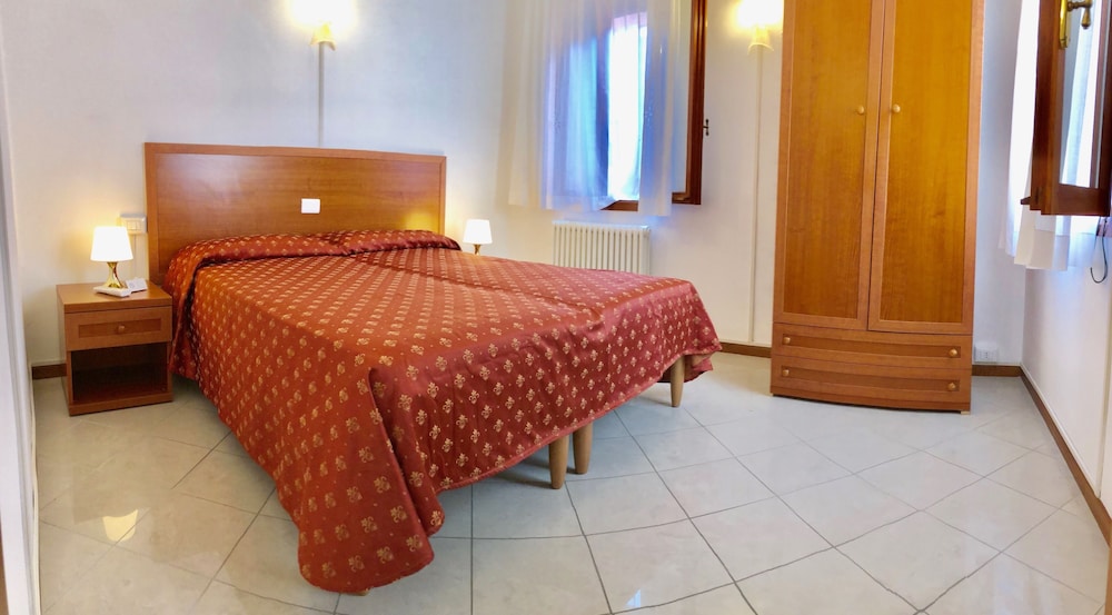 Hotel Ariel Silva 15/40