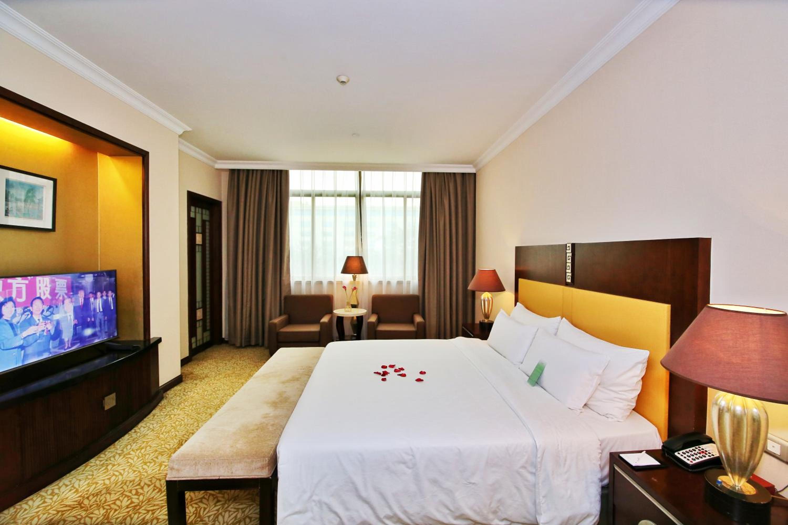 Deluxe Executive Suite