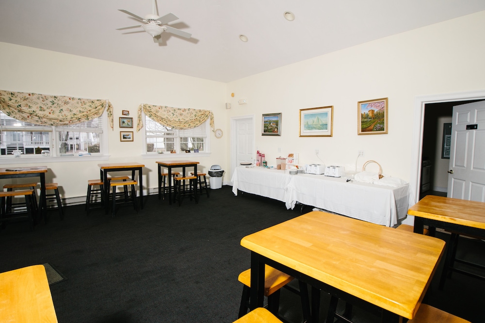 The Taber Inne Suites 40/55