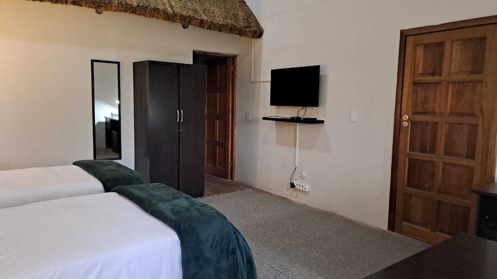 Iphofolo Lodge 10/48