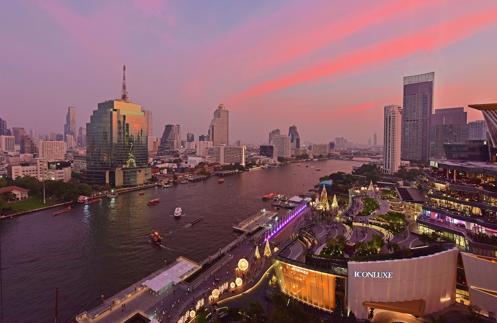 Eastin Grand Hotel Sathorn 47/50
