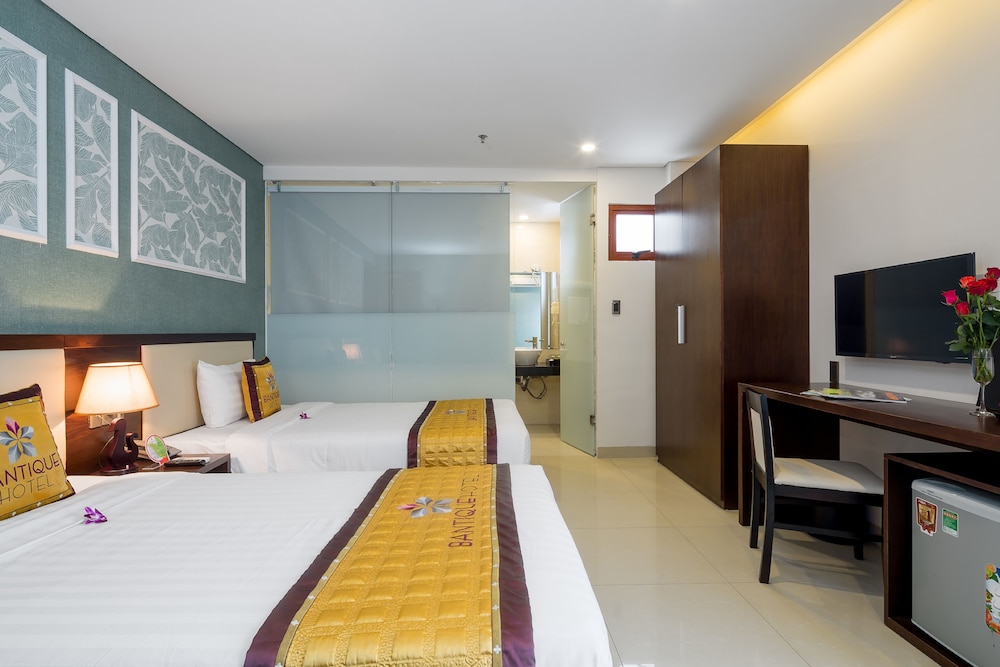 Bantique Hotel 7/30