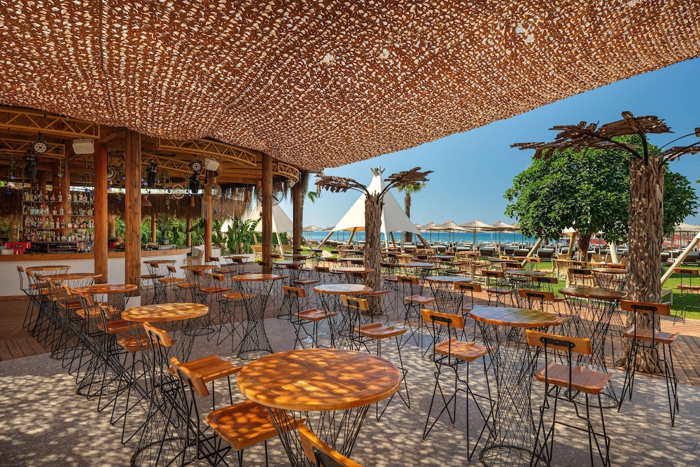 Mardan Palace 65/78