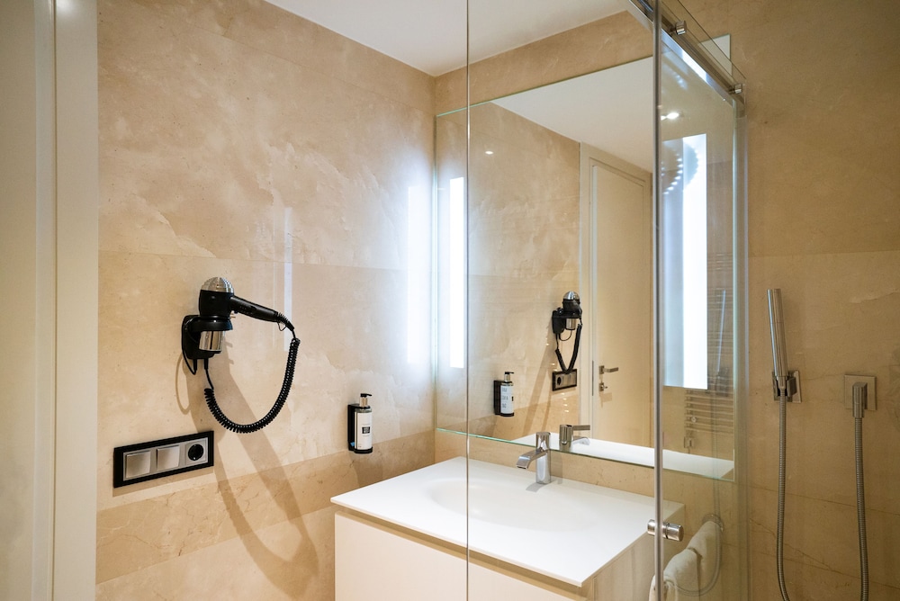 SmartRental Collection Gran Via Centric II 57/57