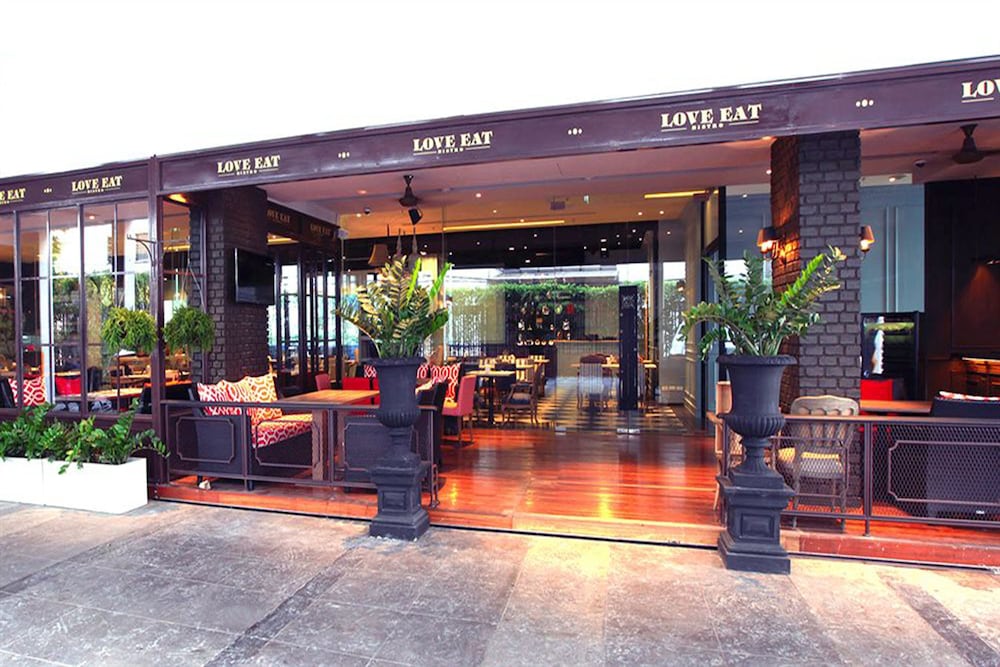 Vic3 Bangkok Hotel 58/74