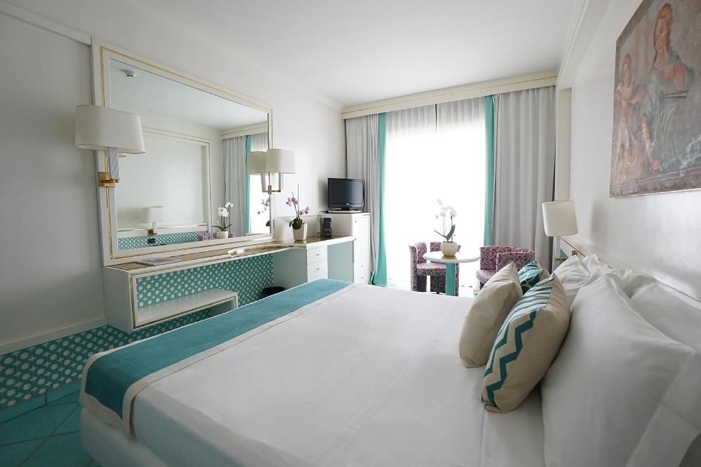 Comfort, Double or Twin Bed