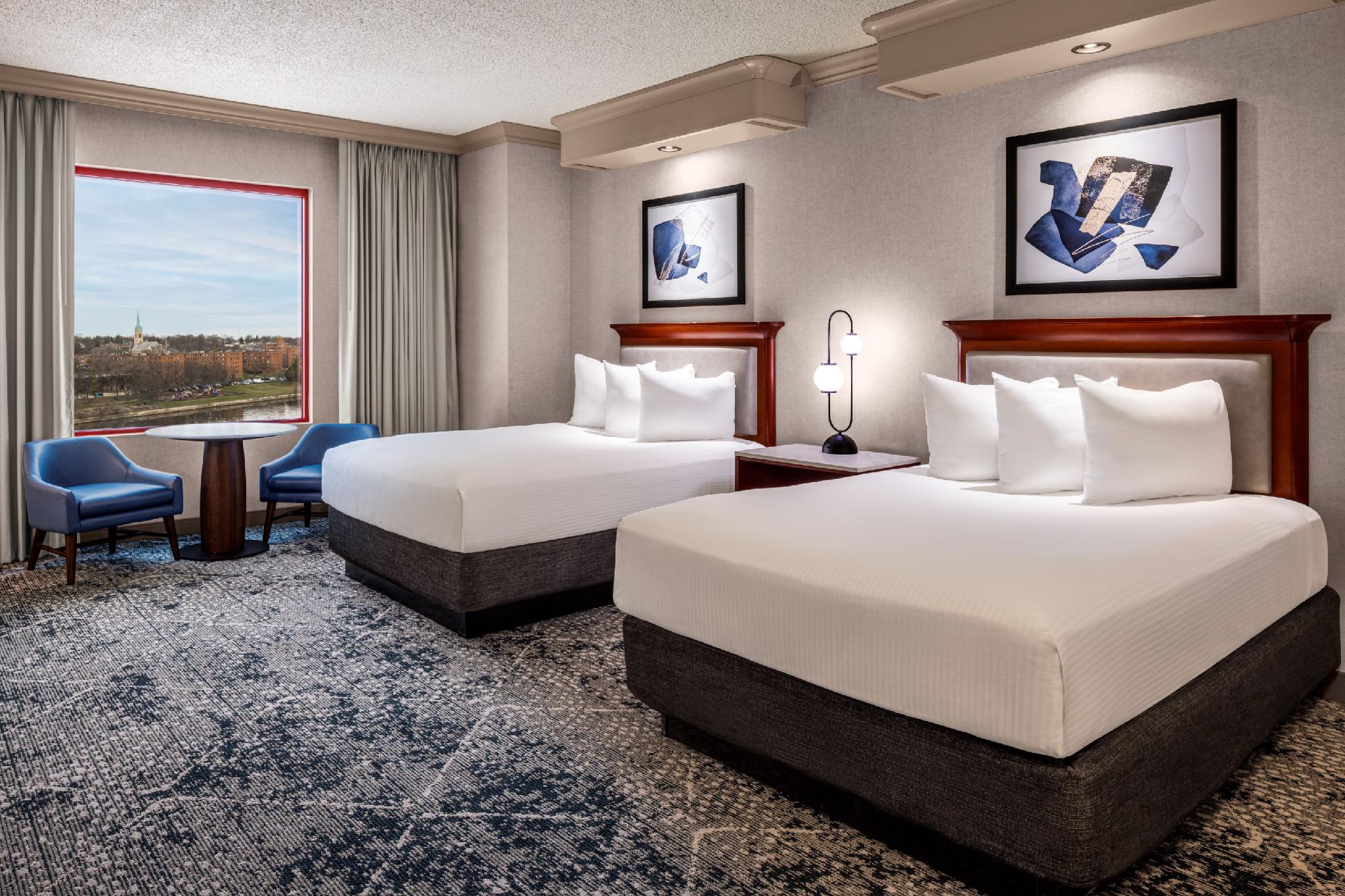 Premium, Queen Bed, River View
