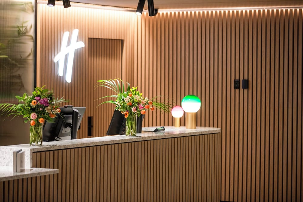 Holiday Inn Melbourne Bourke Street Mall by IHG 7/48