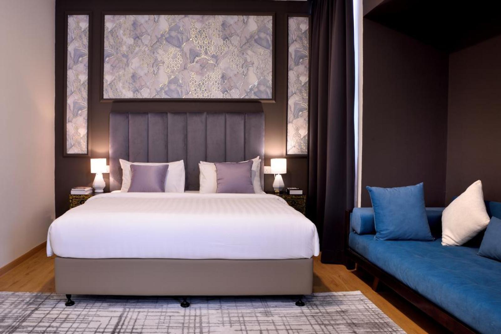 Heritage, Deluxe, King Bed, with View