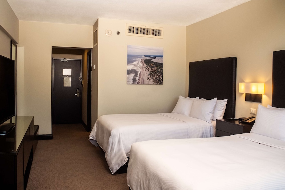 ROOM, 2 DOUBLE BEDS, VOLCANO VIEW