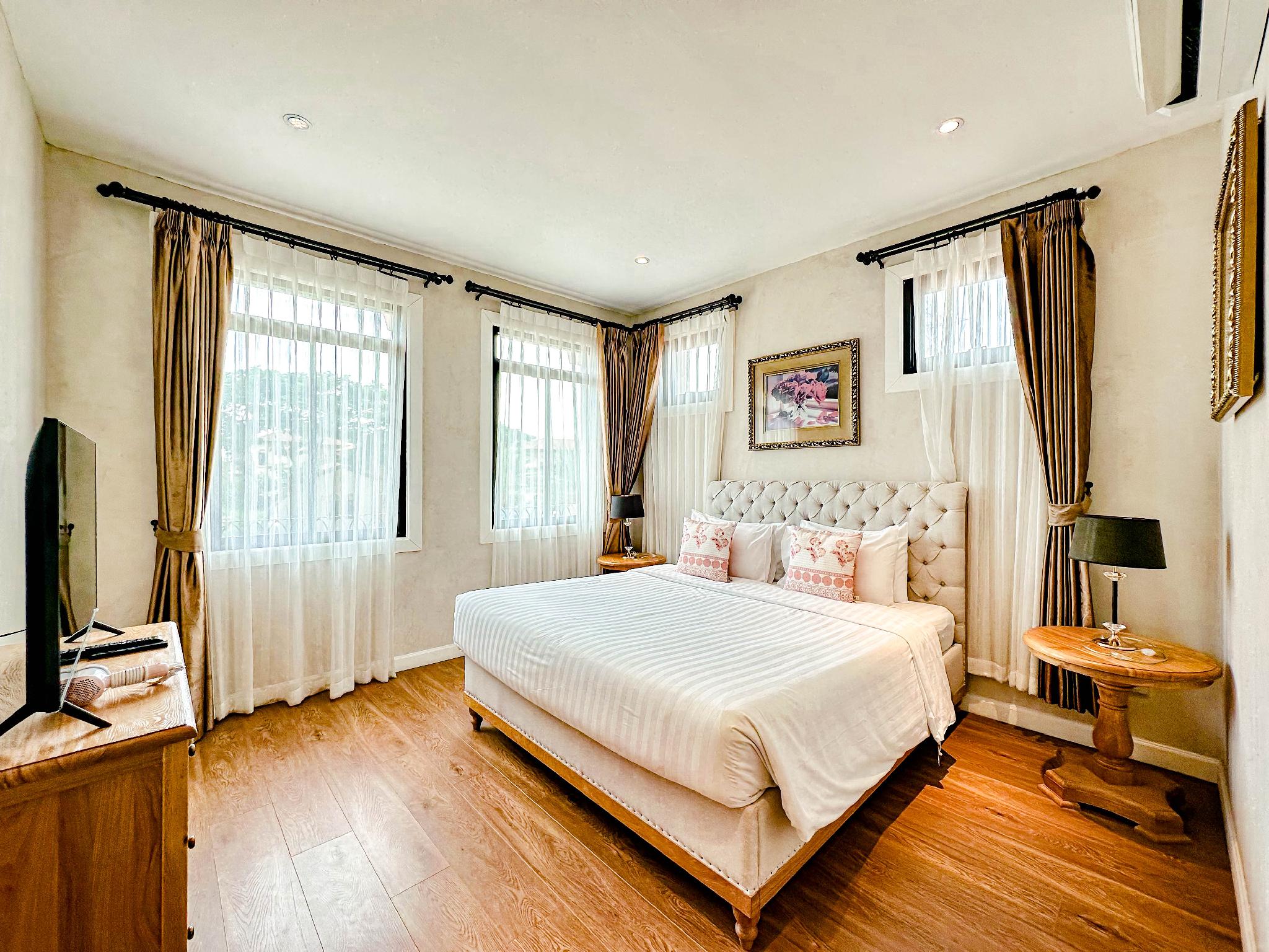 3 Bedrooms, Pool, Villa
