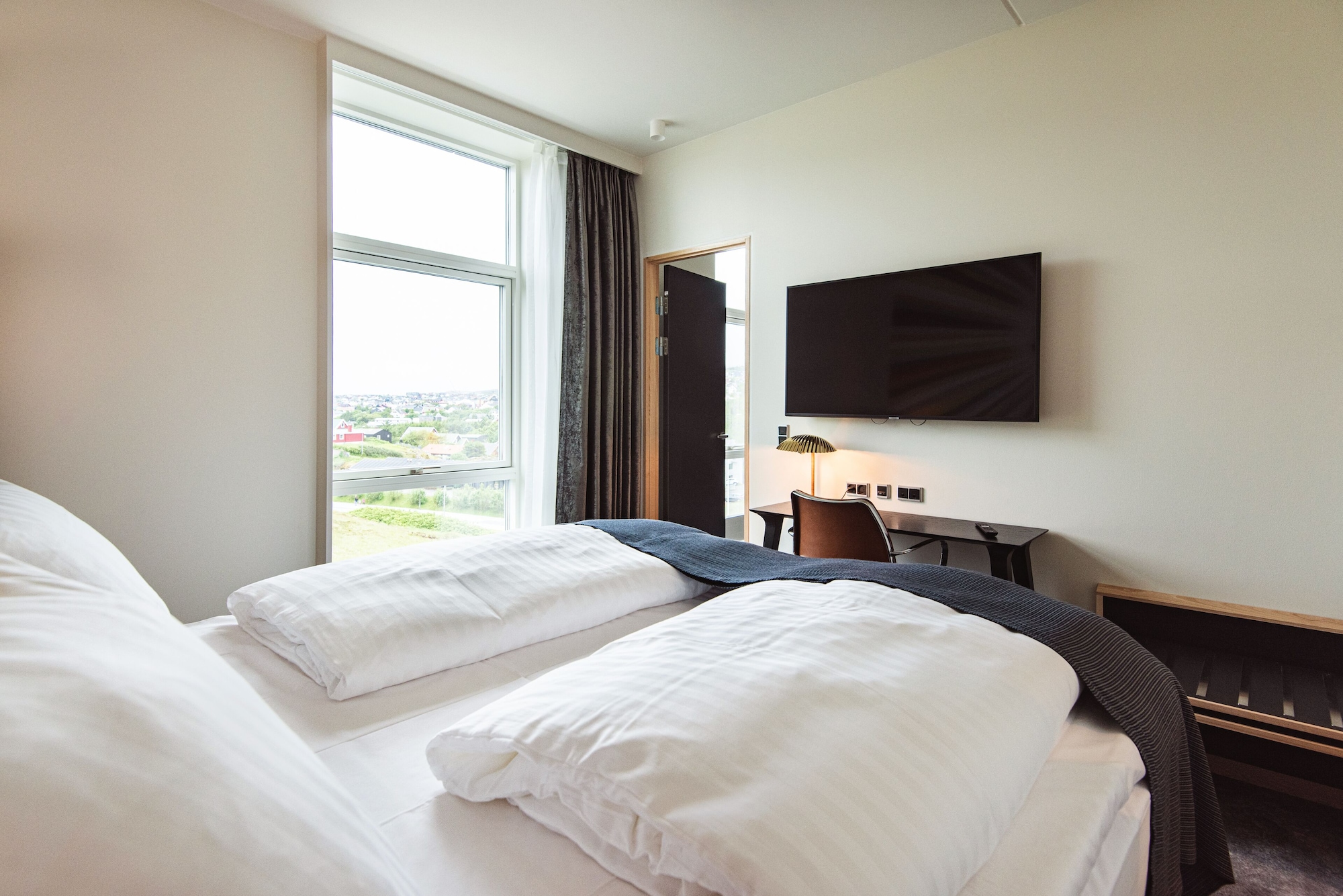 Suite, King Bed