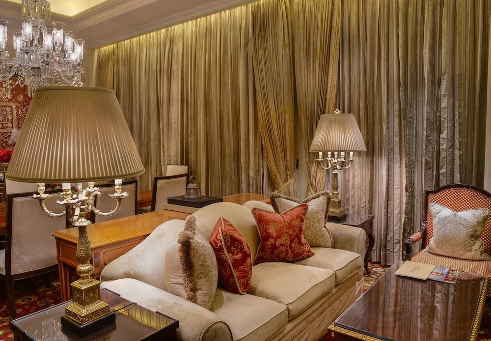 The Leela Palace New Delhi 35/74