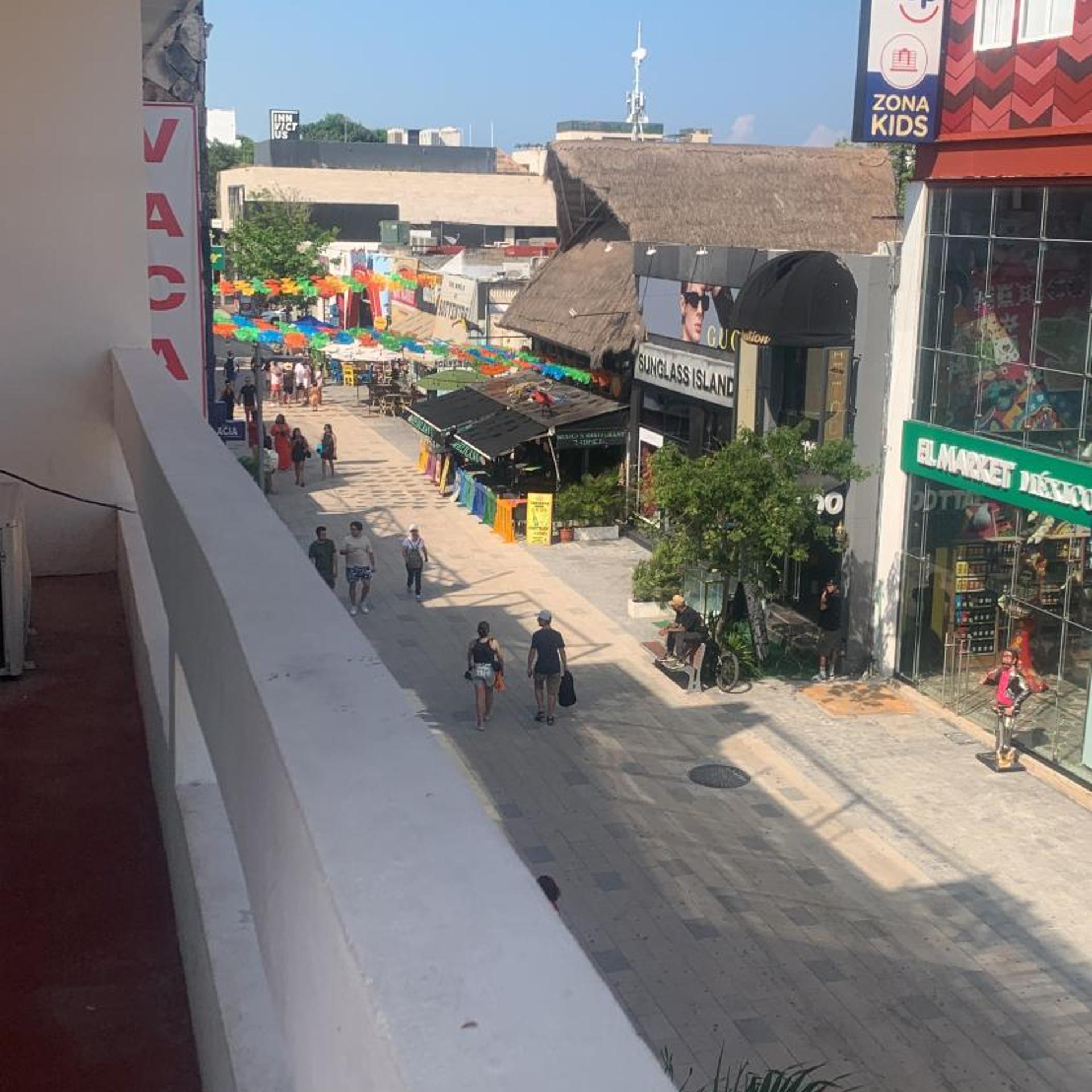 Hotel BLVD, Playa del Carmen 35/39