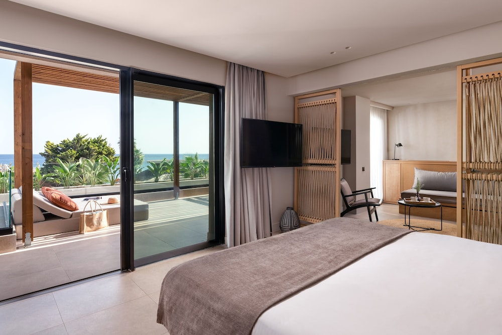 Suite, King Bed, Sea Front, Sofa