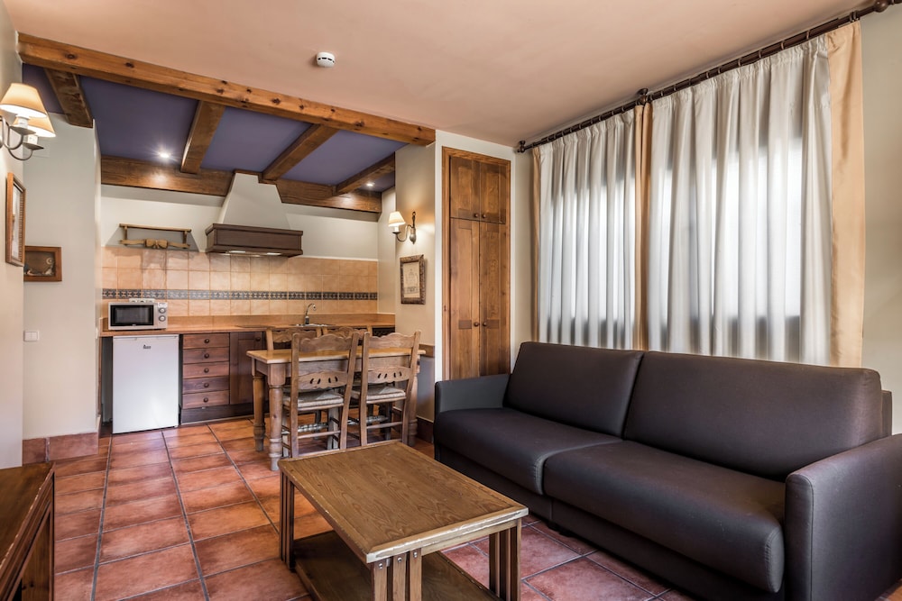 Suite Aparthotel & Spa Eth Refugi d'Aran 25/50