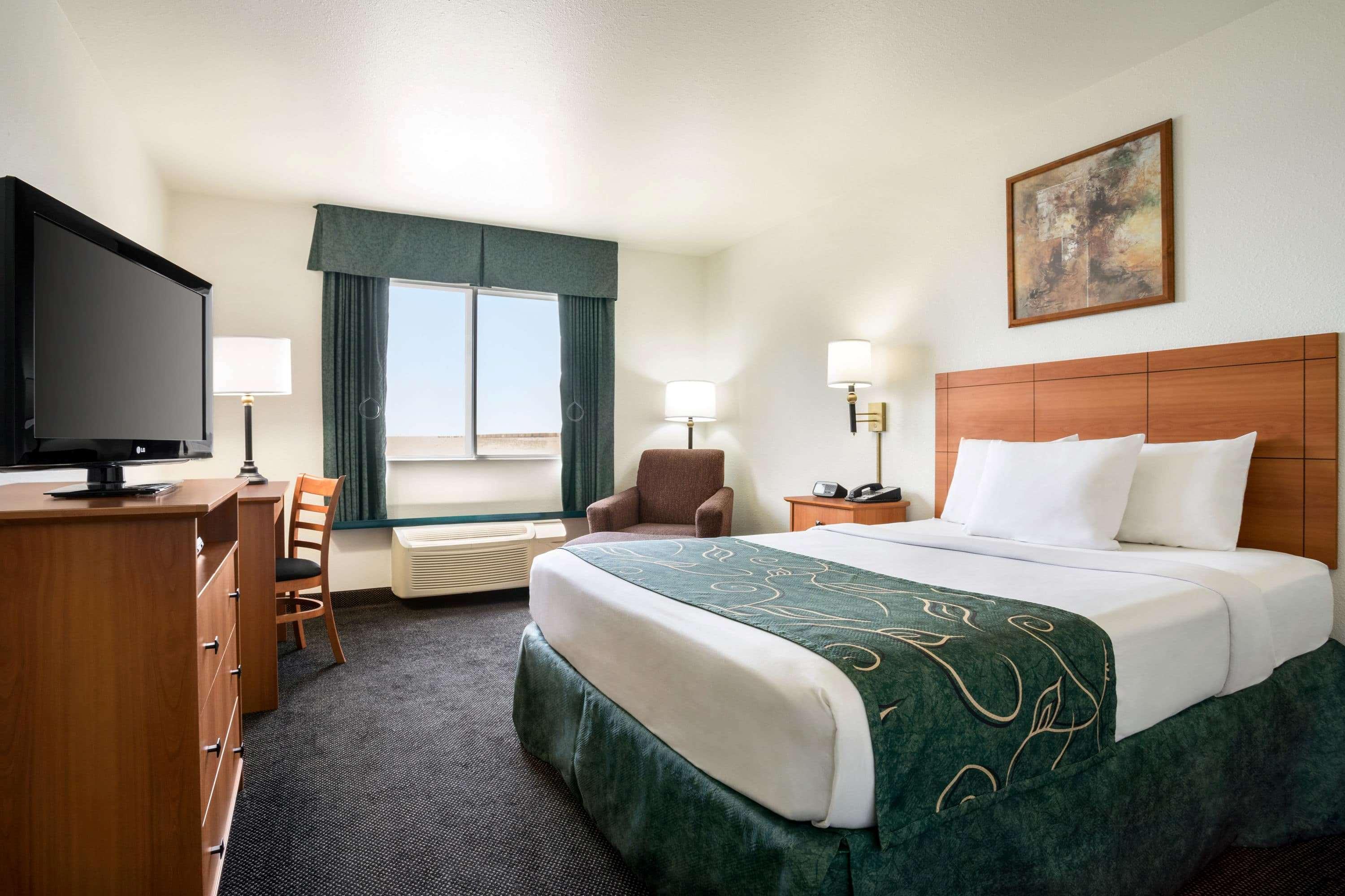 Travelodge by Wyndham Bill WY Thunder Basin Ntl Grassland 12/32