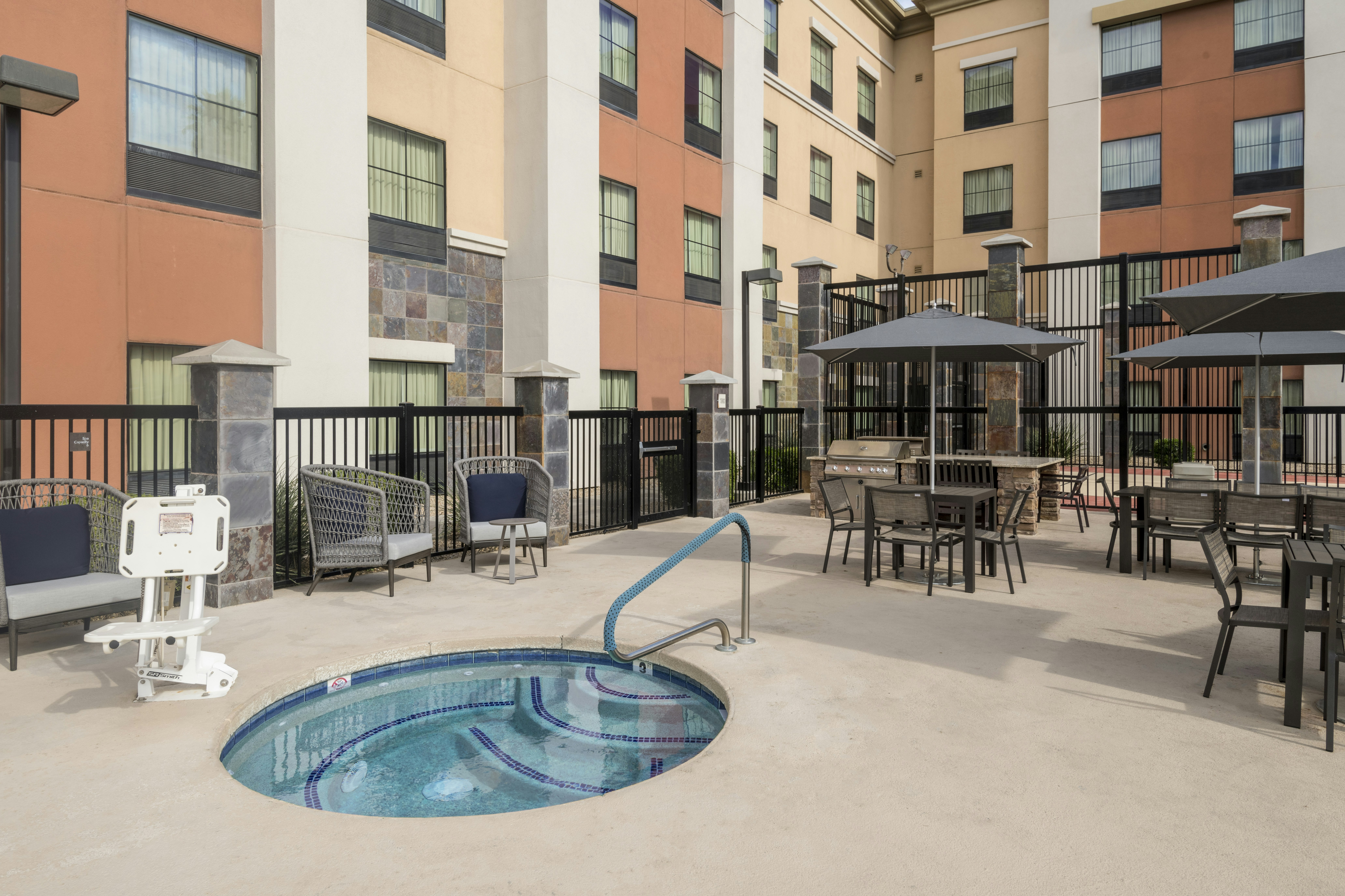 Homewood Suites by Hilton Phoenix North-Happy Valley 52/55