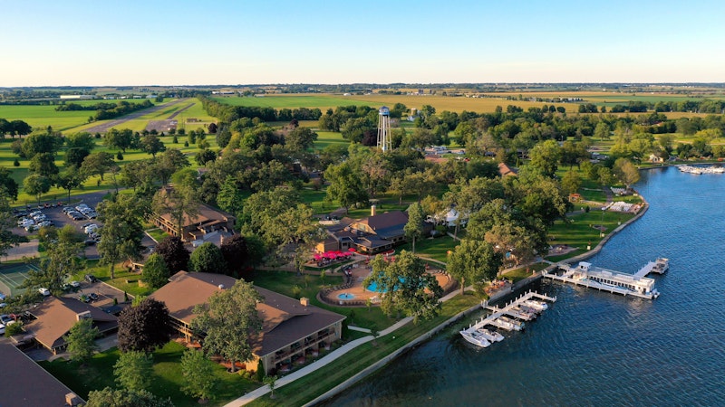 Lake Lawn Resort 35/41