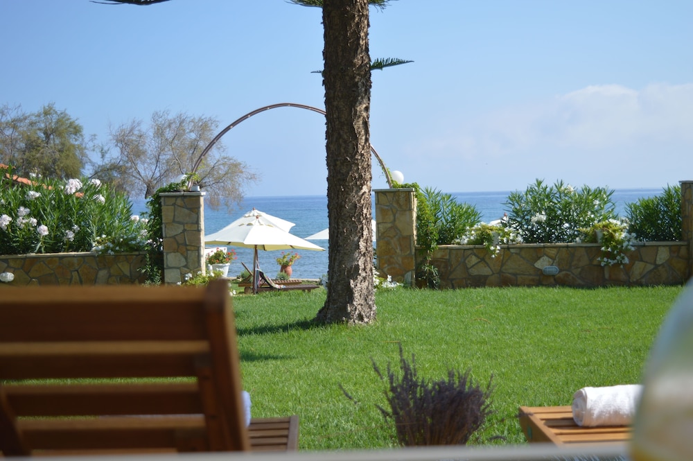 Stefania Apartments 33/44