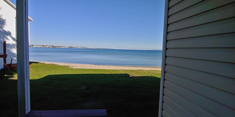 Sunrise Beach Motel 37/47