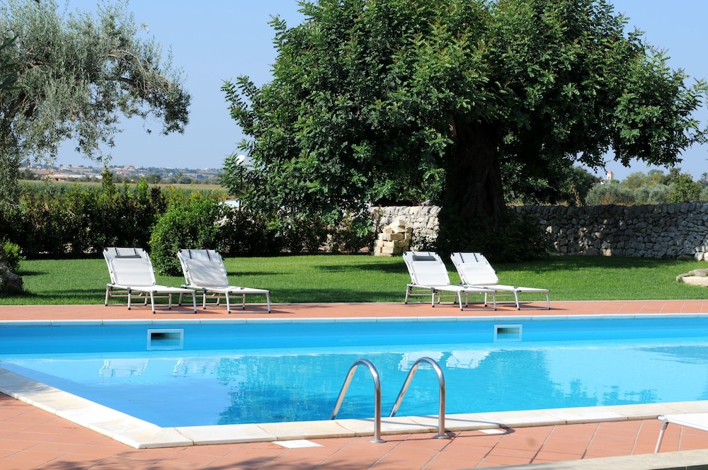 Torre Don Virgilio Country Hotel 47/50