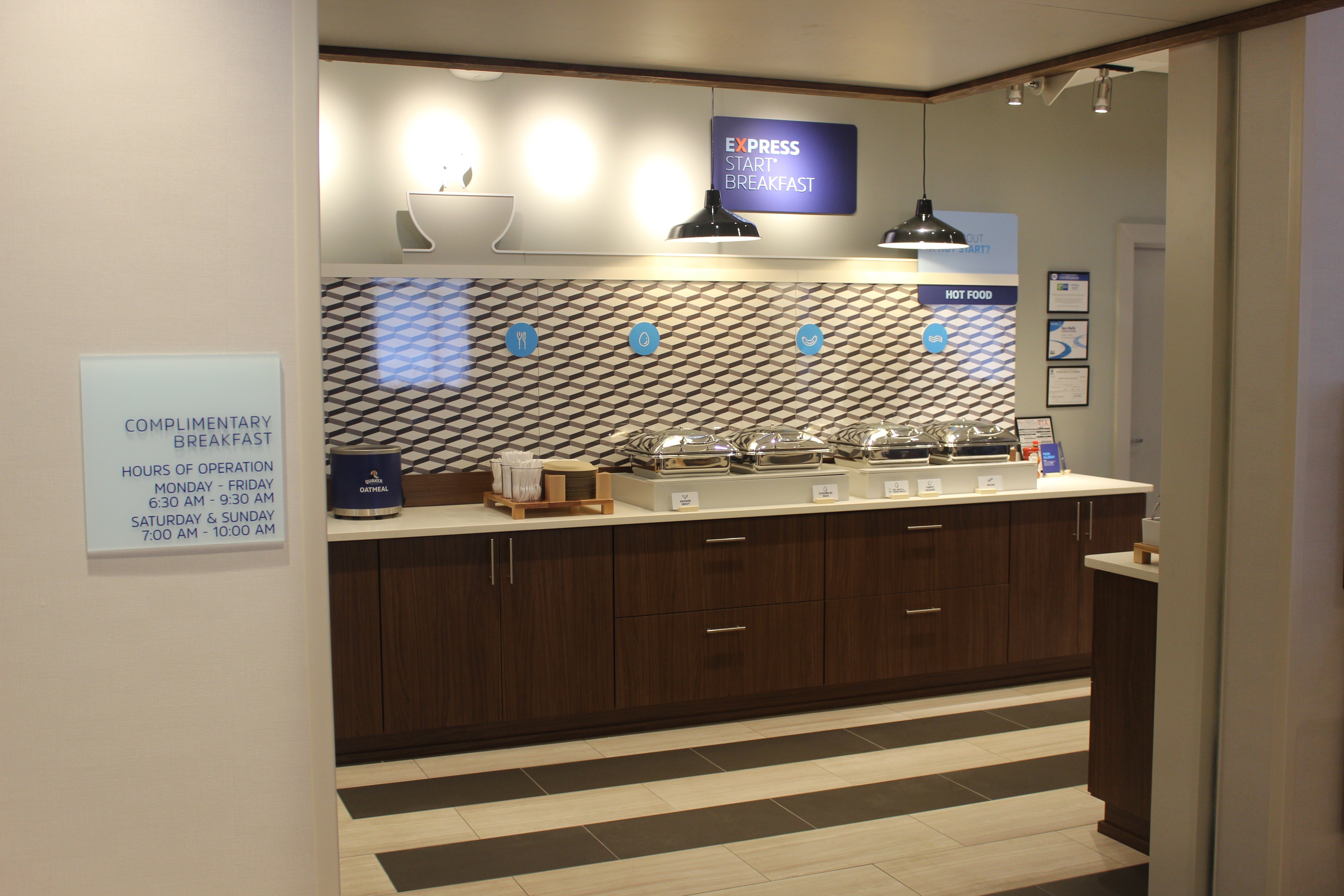 Holiday Inn Express Athens University Area 8/56