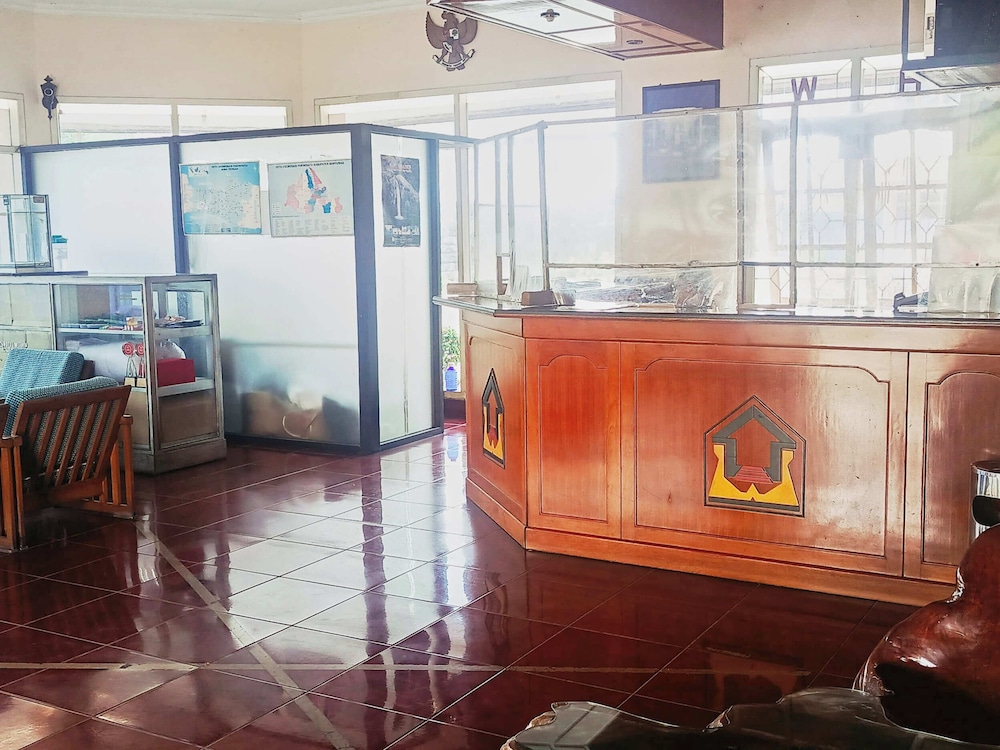OYO 2495 Hotel Wijaya 6/50