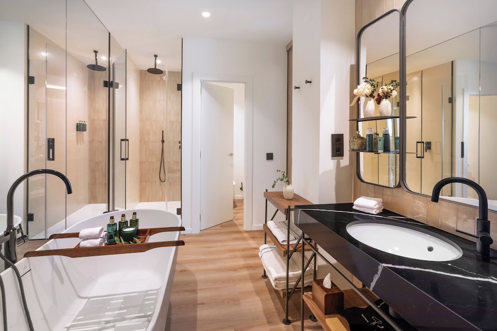 The Level, Junior Suite، Melia Granada 2/4