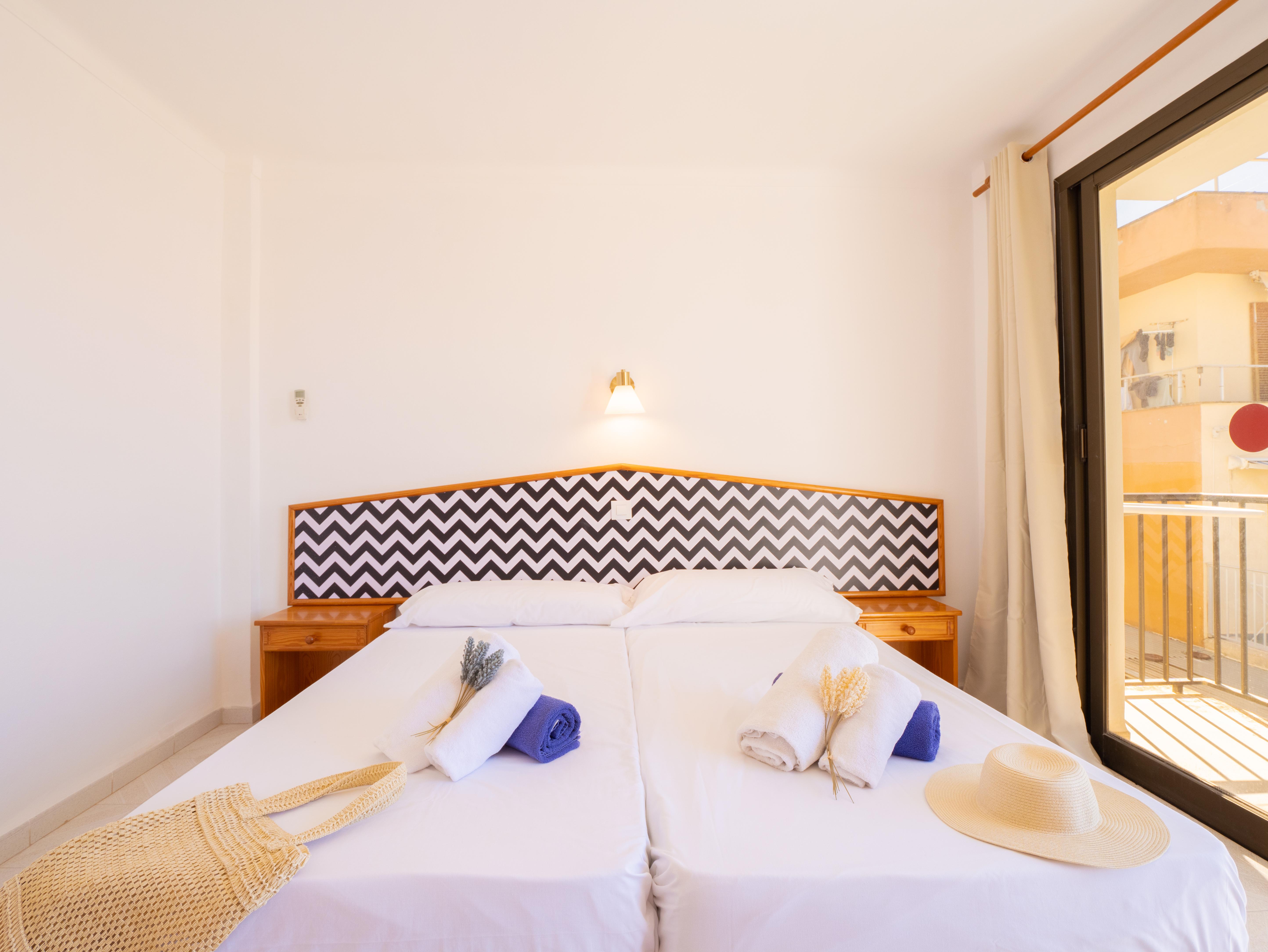Apartment, Double Bed, Balcony or Terrace