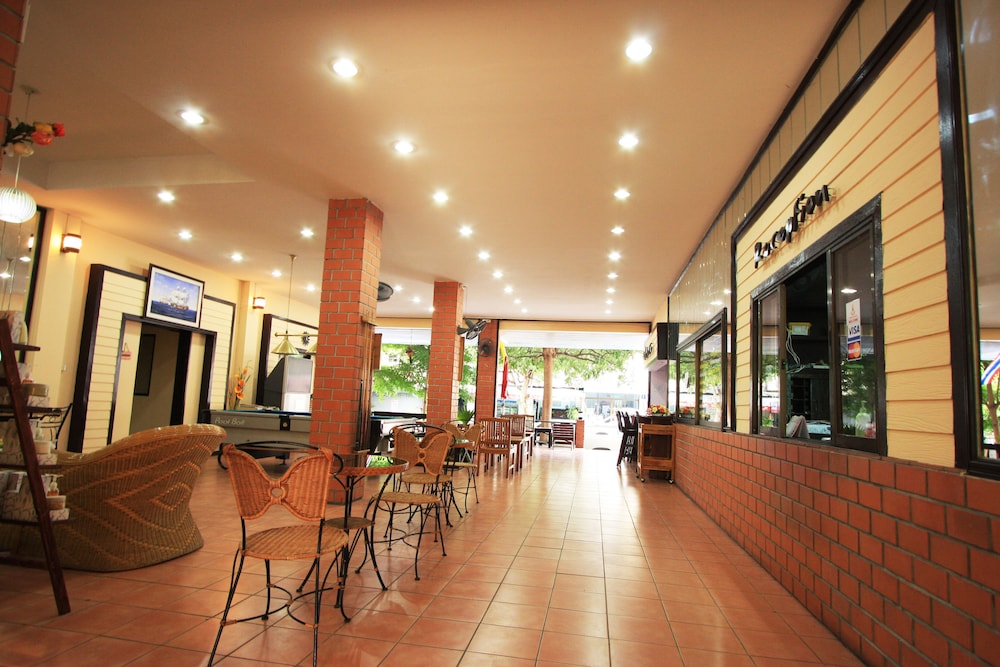 Chaba Chalet Hotel 23/32