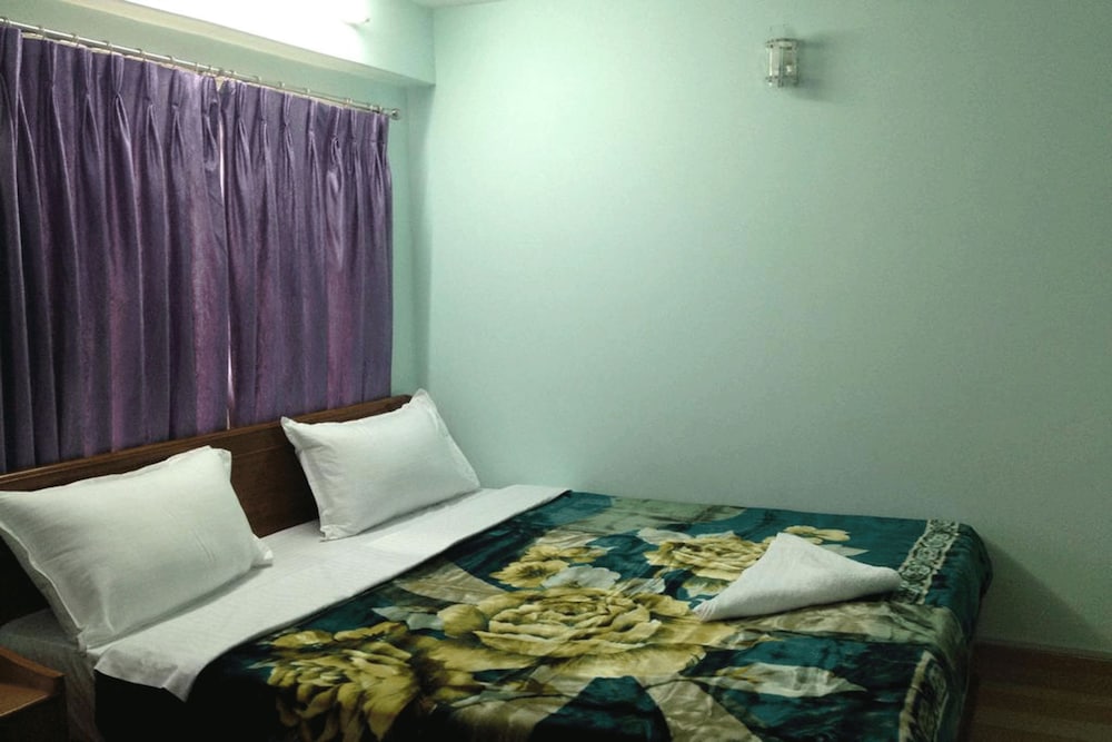 Shiva Shankar Hotel 17/32