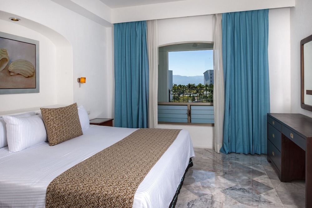 Vamar Vallarta All Inclusive Marina and Beach Resort 8/50