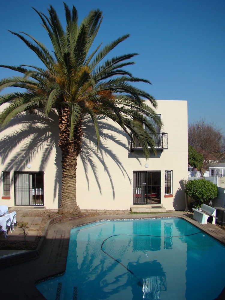 Louhallas Bed & Breakfast 13/16