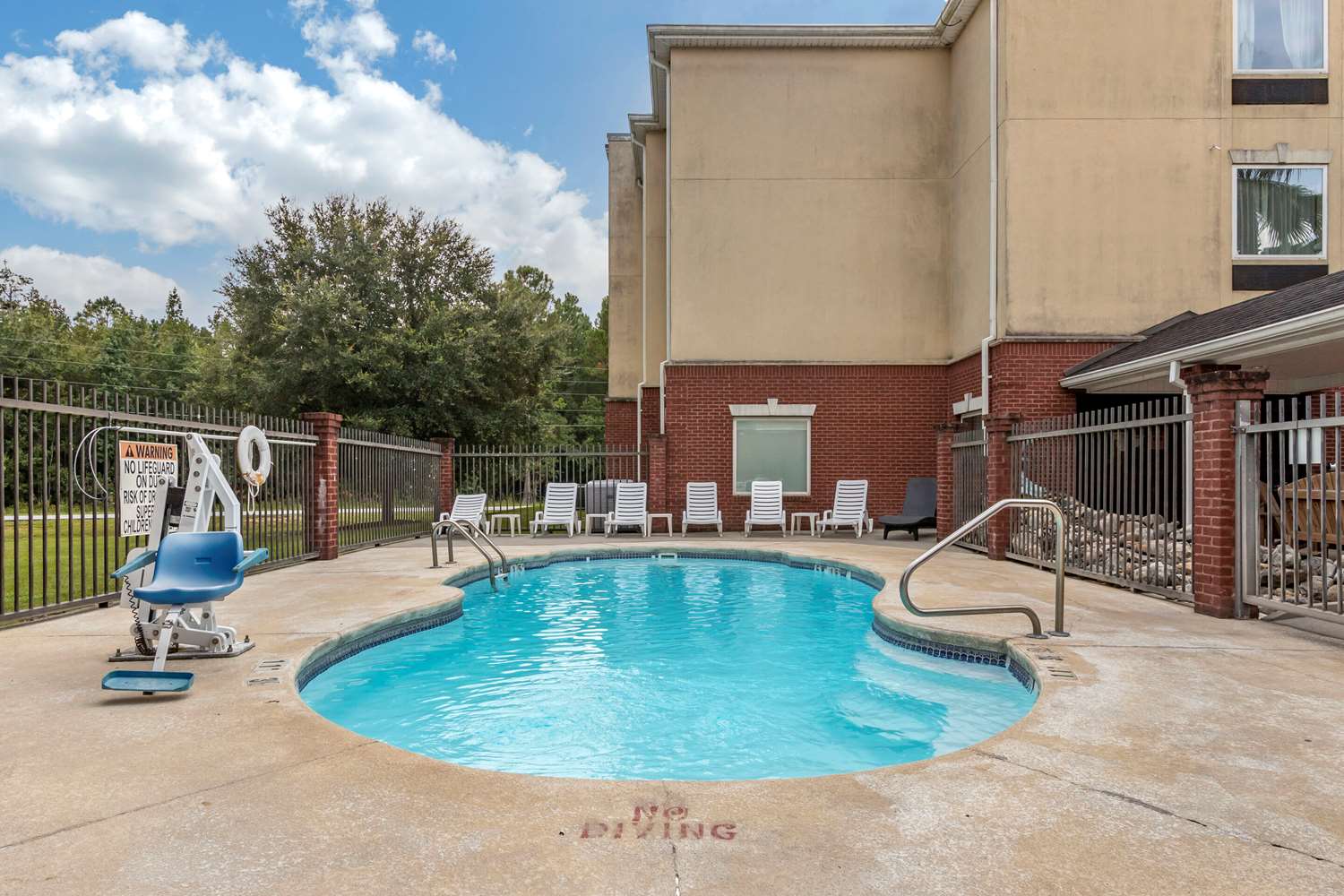 Comfort Inn Suites Statesboro 33/34