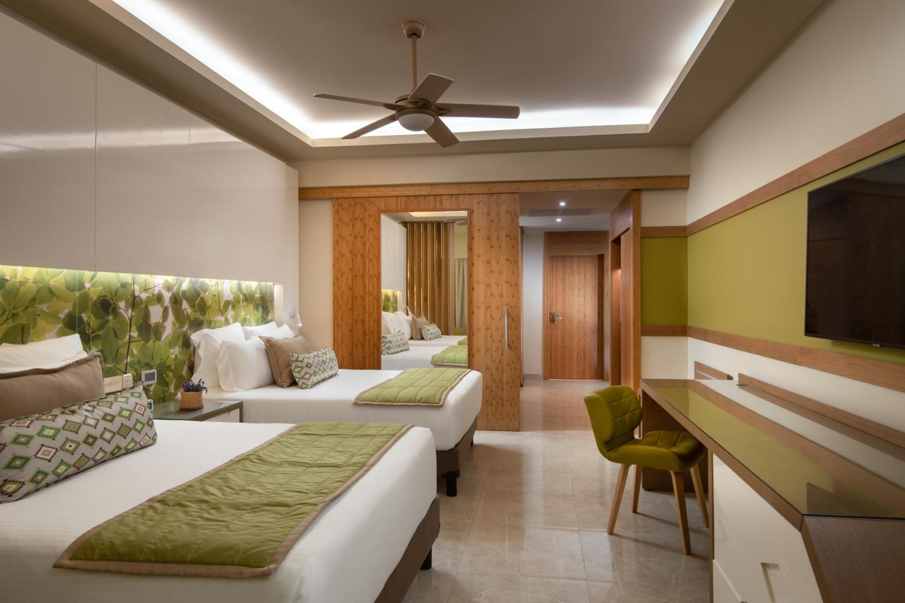 Premium, Junior Suite, Triple, Tropical View, Dreams Onyx Resort And Spa Punta Cana 4/5