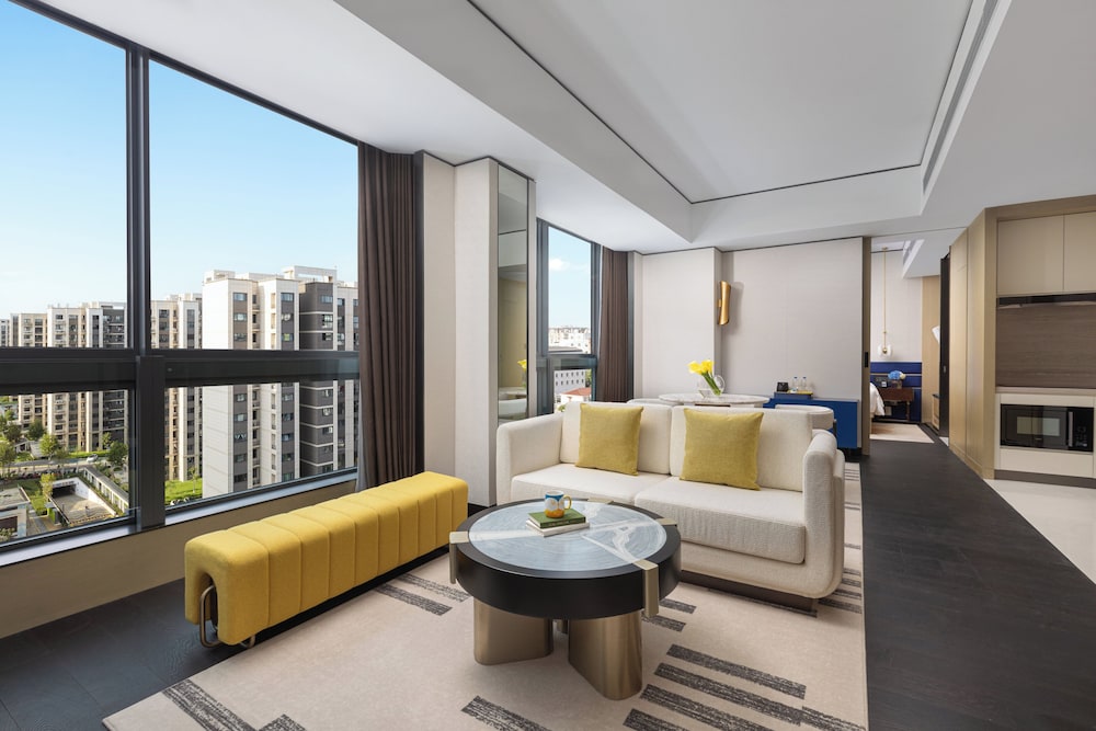 voco Suites Shanghai Hongqiao CBD 33/46