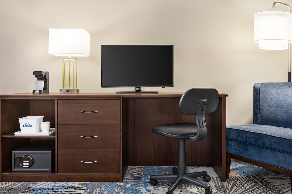 Days Inn by Wyndham Philadelphia Convention Center 33/38