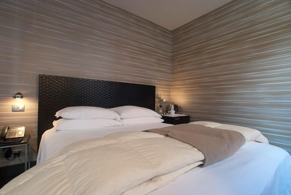 SUPERIOR, DOUBLE BED