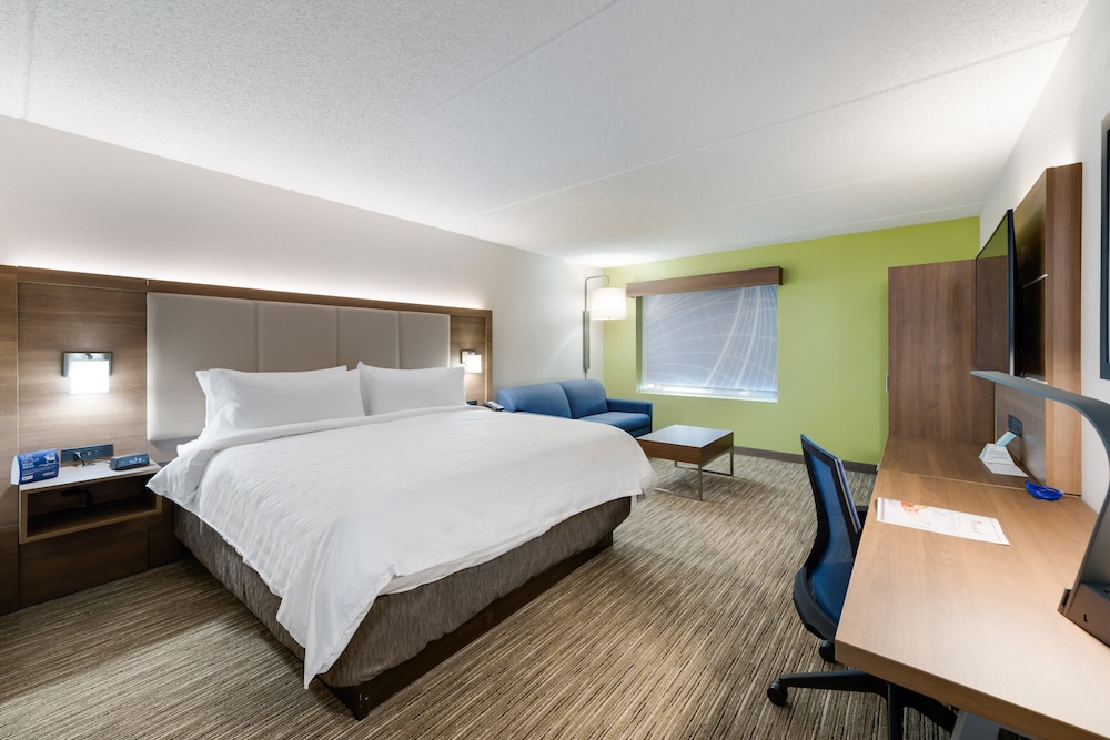 Holiday Inn Express Naperville 29/69