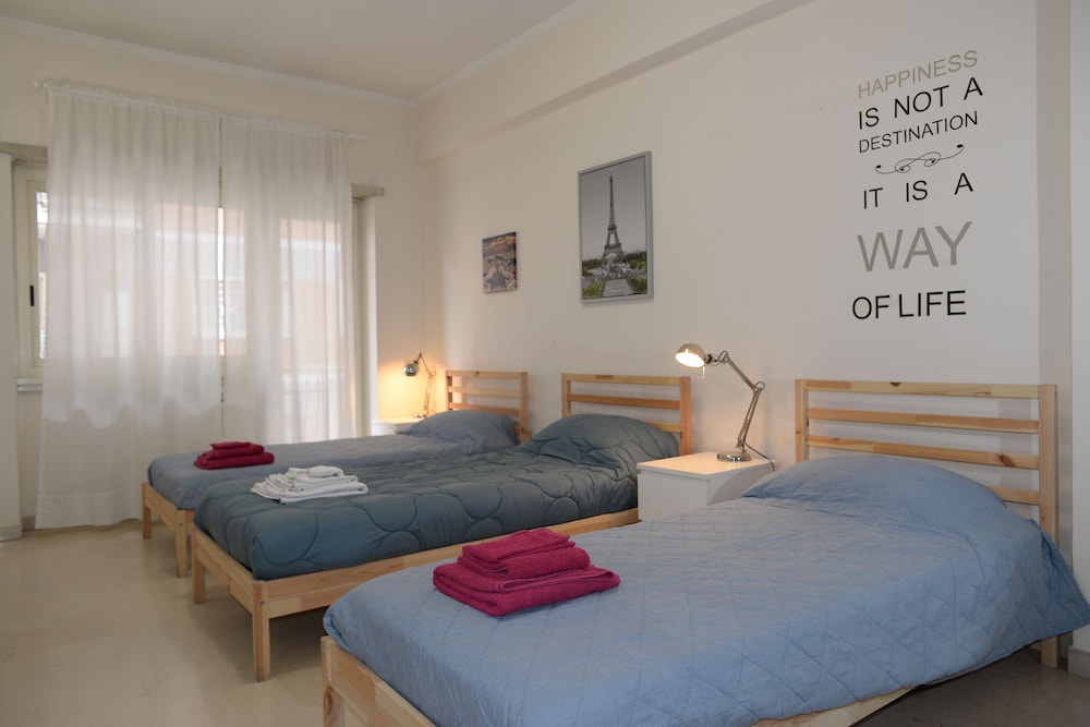 Room-emilio Home Triple Room in our Cozy 14/35